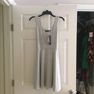 Junior’s dress, size L.